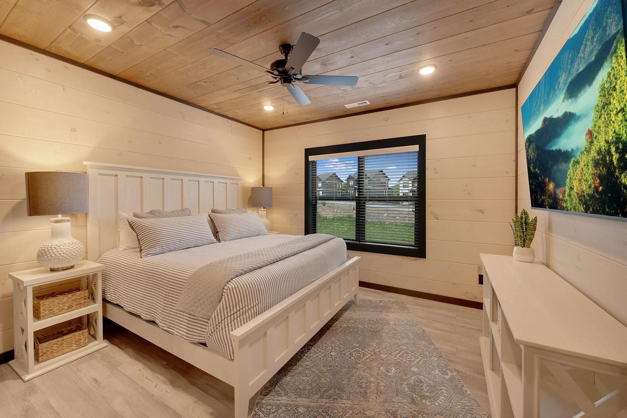 Chalet Smith Creek - 5 Bedrooms 20 Guest - Indoor Pool - Amenities
