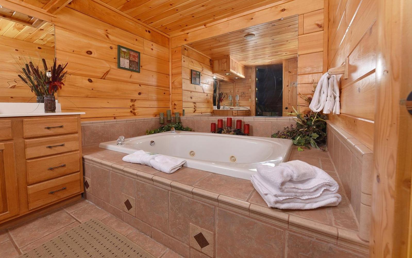 Owlpine * Pigeon Forge