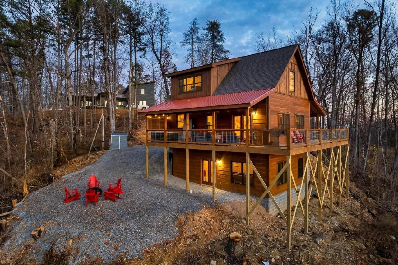 Holiday home Scenic Views, Game Room, Hot Tub, Fireplace, Bbq Pigeon Forge