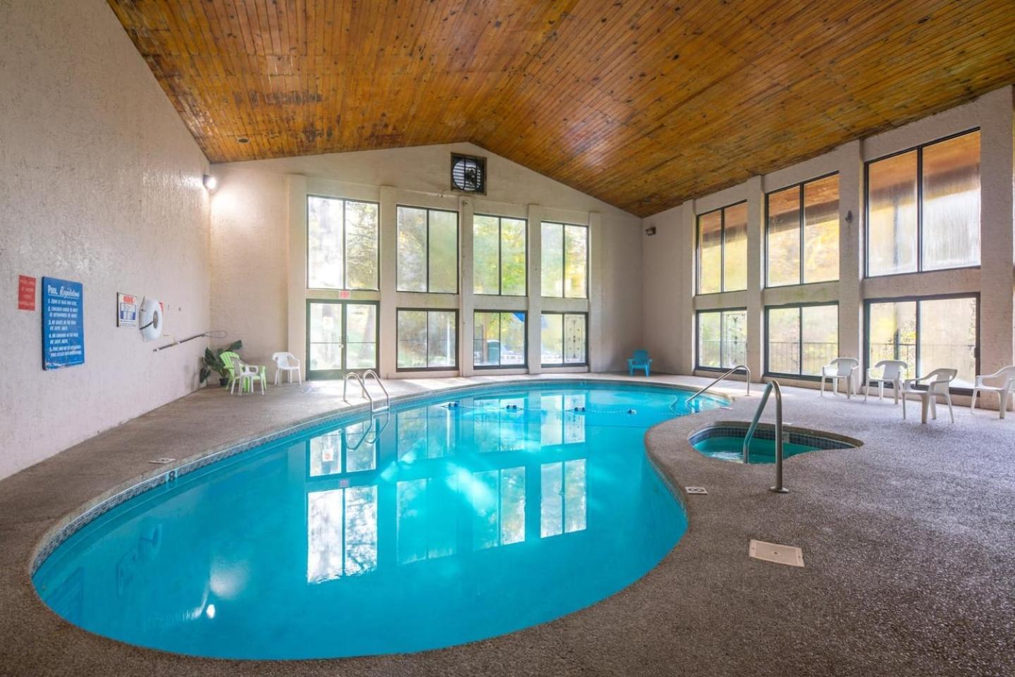 Holiday home Cozy 2br Just 5 Min To Pkwy! Free Attraction Tickets Pigeon Forge