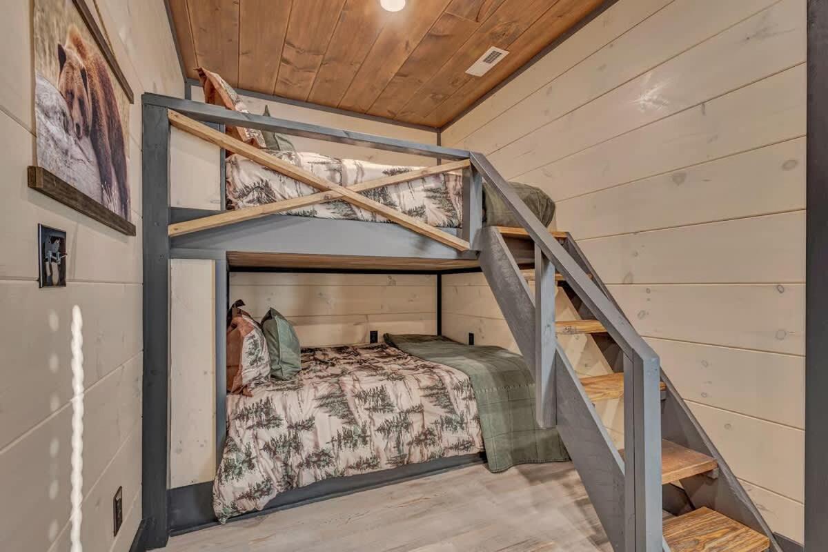 Holiday home Mountain Plunge