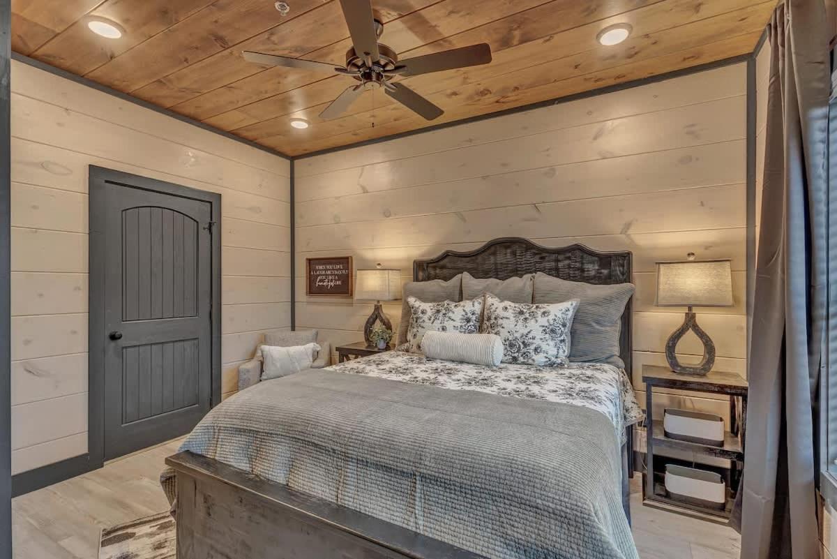 Mountain Plunge Holiday home