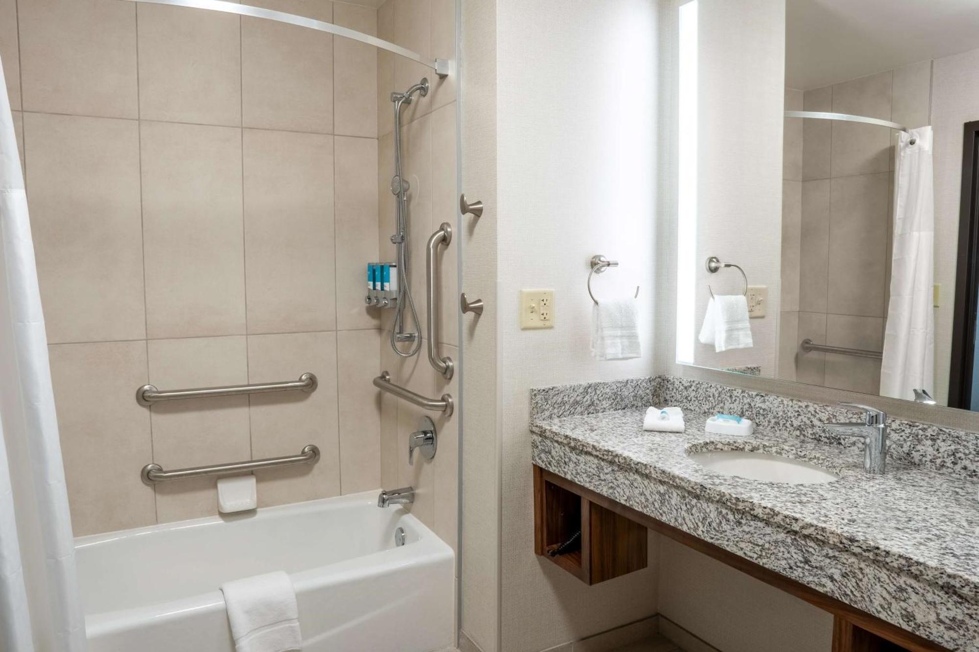 Hotel Drury Plaza