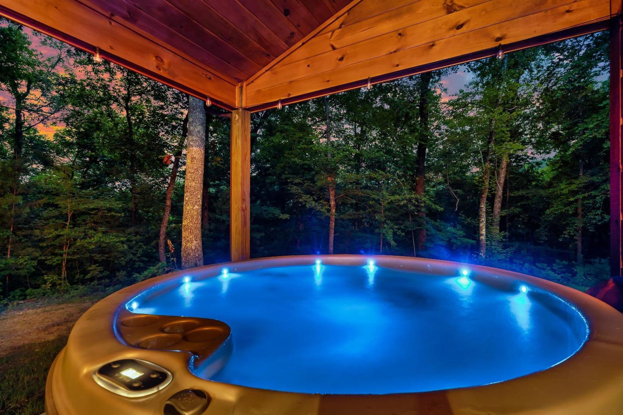 Secluded Hot Tub, Game And Fireplace