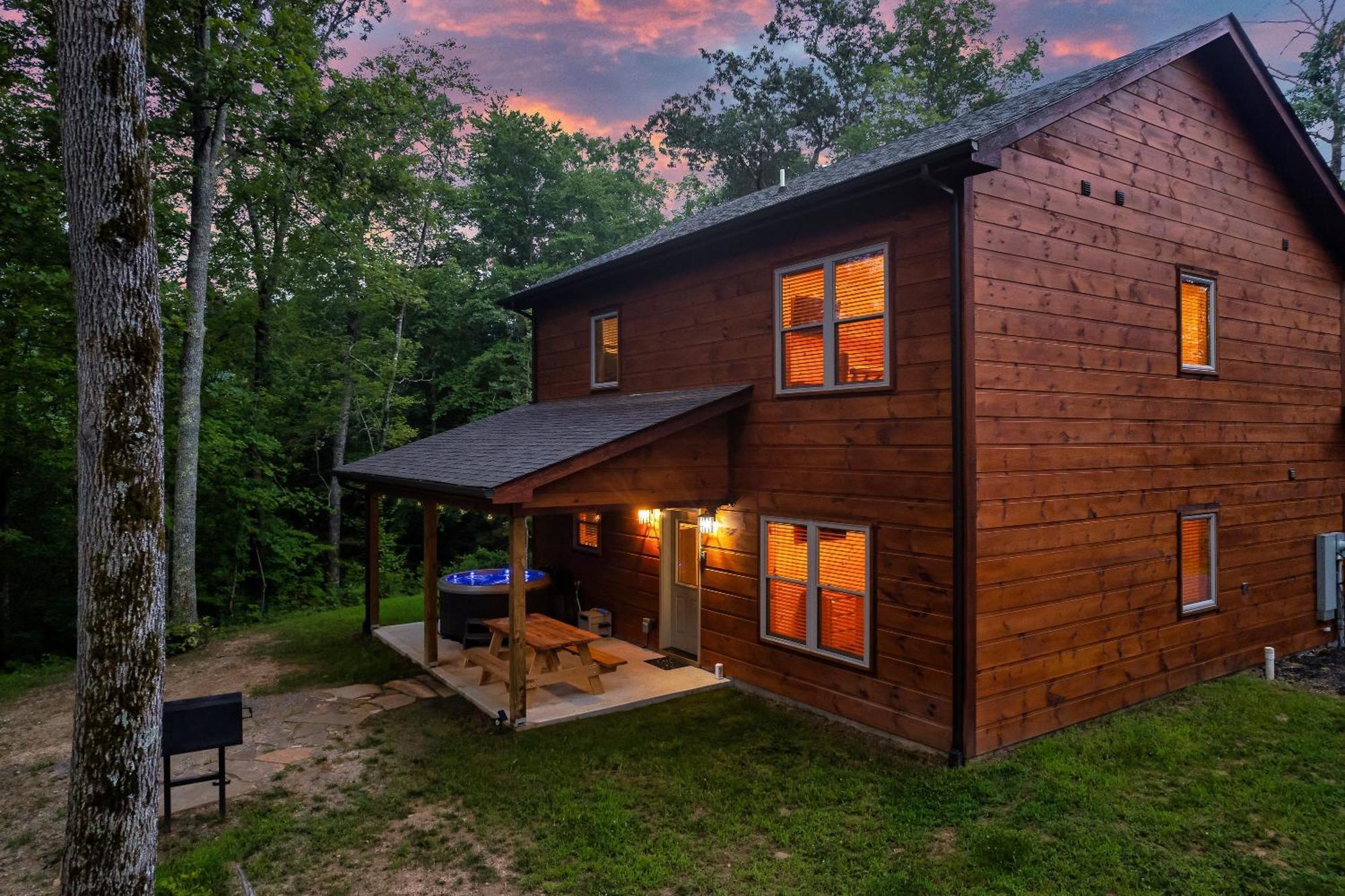 Secluded Hot Tub, Game And Fireplace * Pigeon Forge