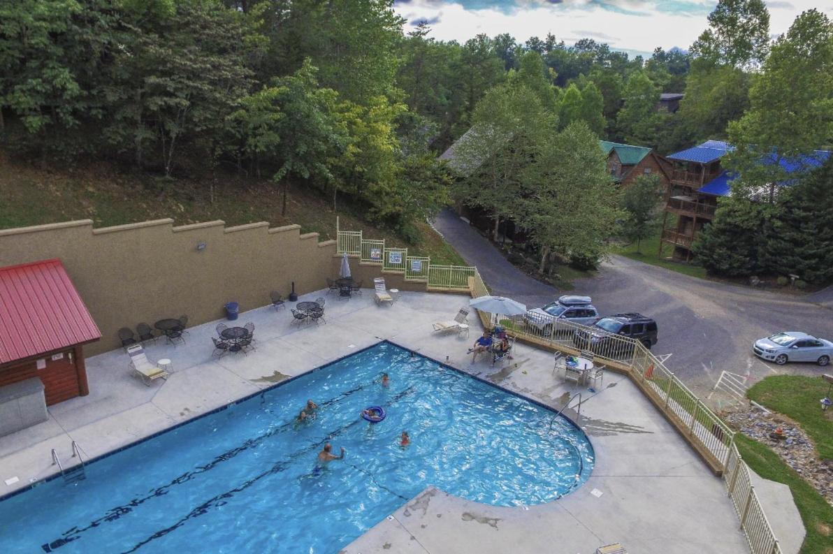 Holiday home Are We Bear Yet Rustic 1br With Hot Tub Pools & Fireplace1 Mile From Parkway