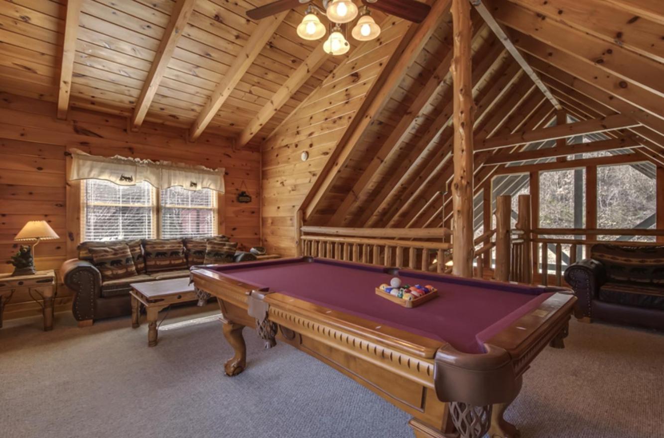 Holiday home Are We Bear Yet Rustic 1br With Hot Tub Pools & Fireplace1 Mile From Parkway Pigeon Forge