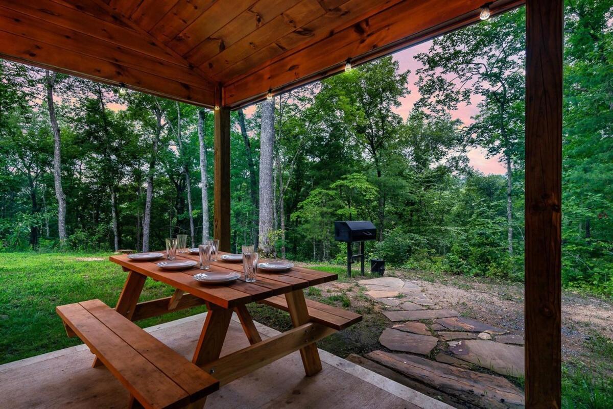 Secluded Hot Tub, Game And Fireplace