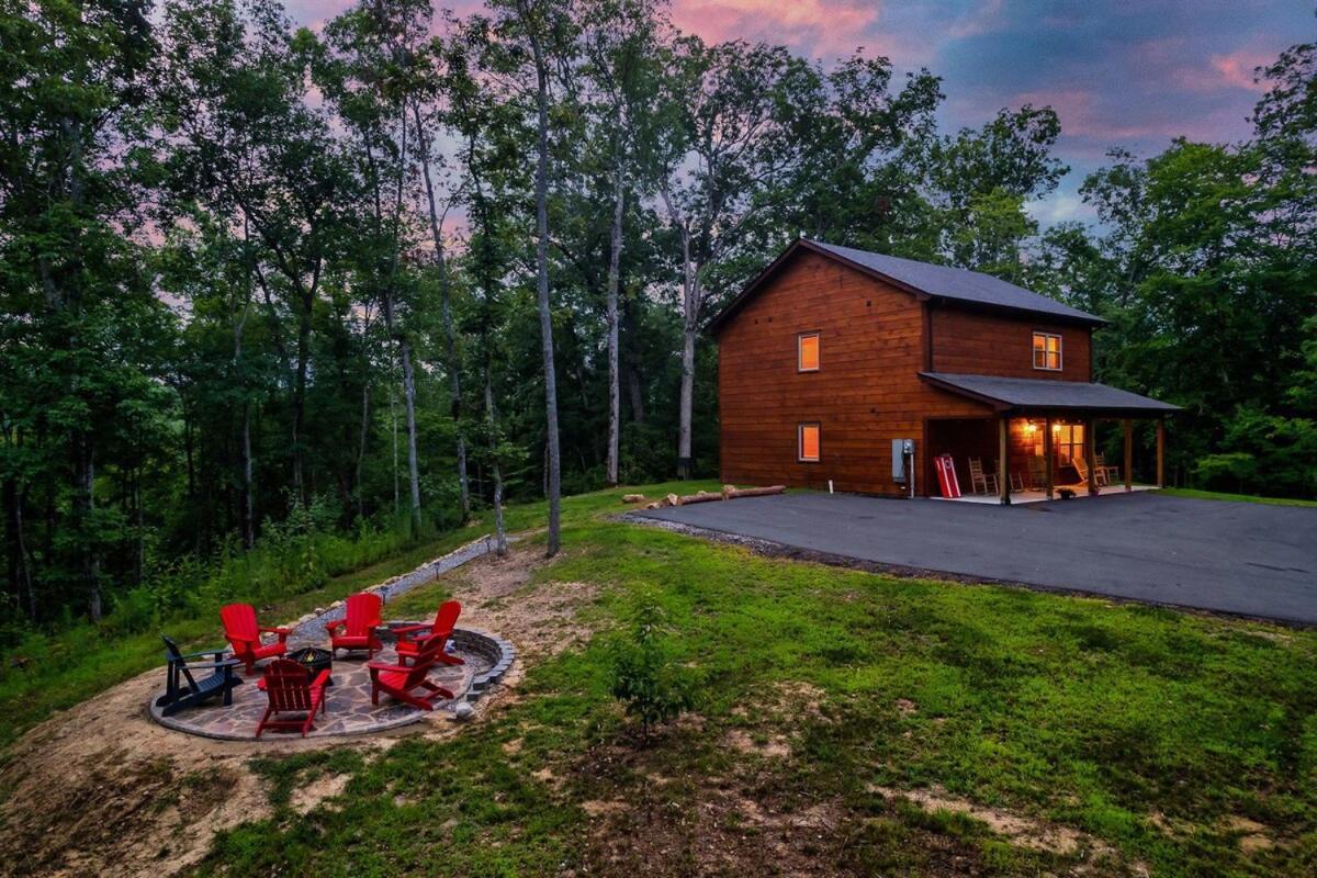 Secluded Hot Tub, Game And Fireplace *