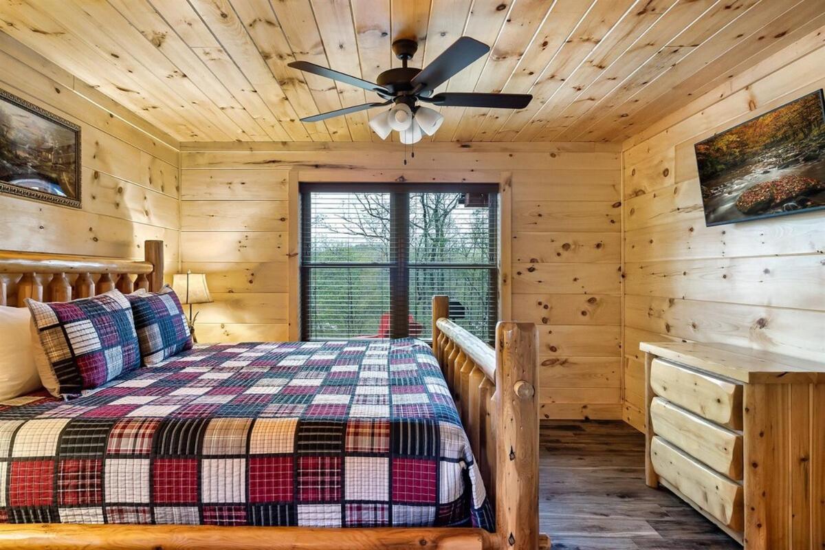 Holiday home Secluded Hot Tub, Game And Fireplace