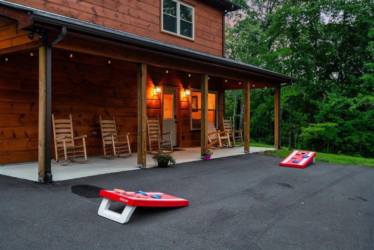 Secluded Hot Tub, Game And Fireplace Holiday home *