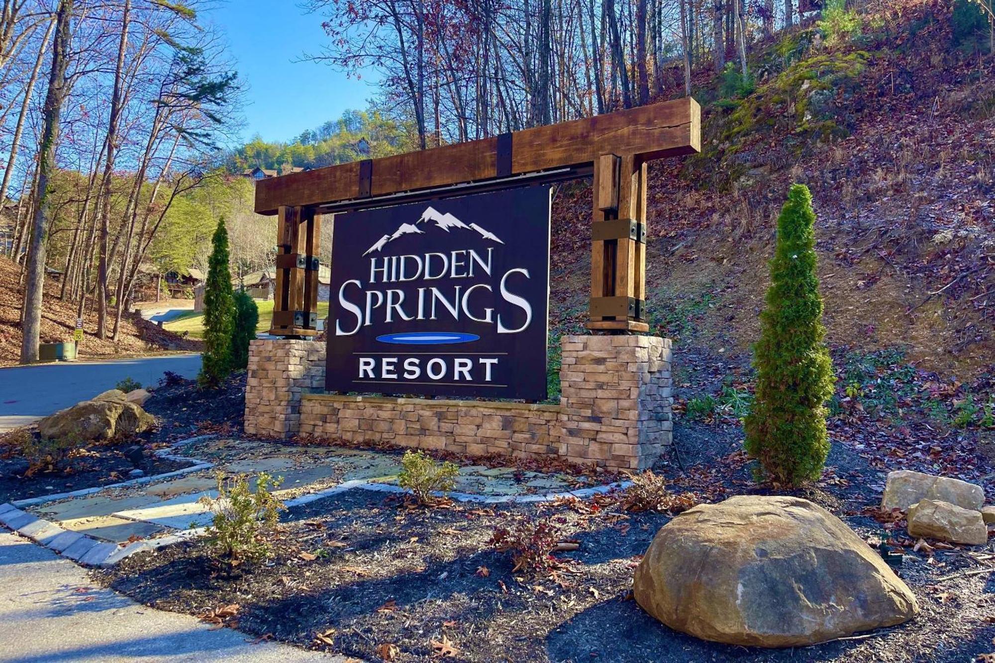 High And Lifted Up Holiday home Pigeon Forge