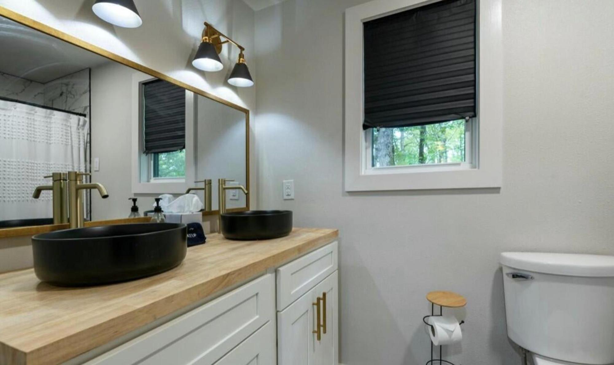 Modern Mountain Hideaway-secluded, Close To Town * Pigeon Forge