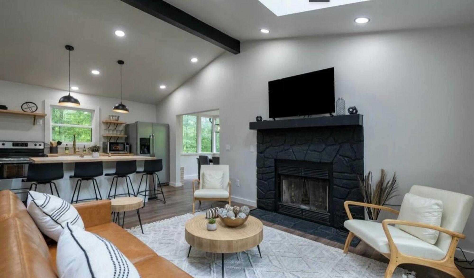 Modern Mountain Hideaway-secluded, Close To Town *