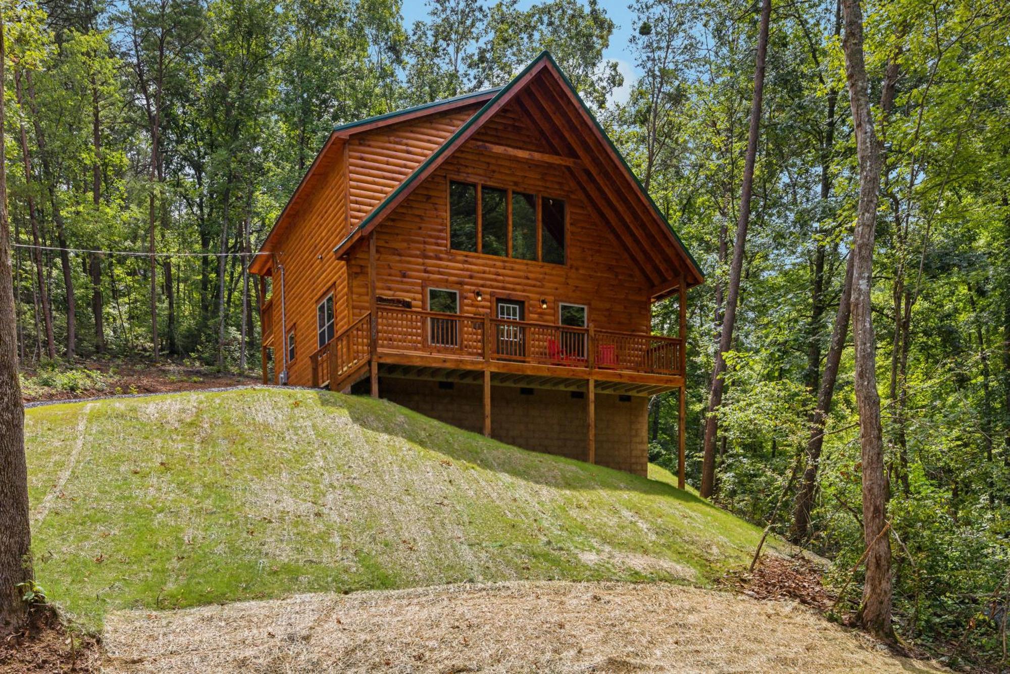 On Blackbeary Hill A Cozy 3 Bedroom Perfect For A Getaway In An Enchanting Forest Setting Holiday home Pigeon Forge