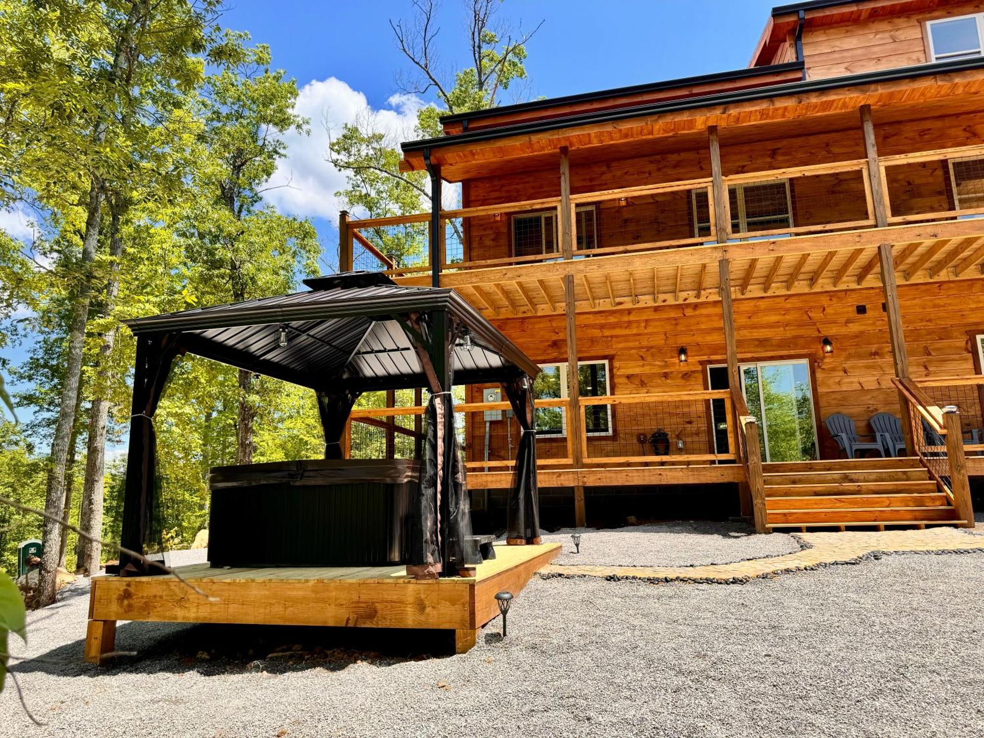 Smoky - Mountain Hideaway *
