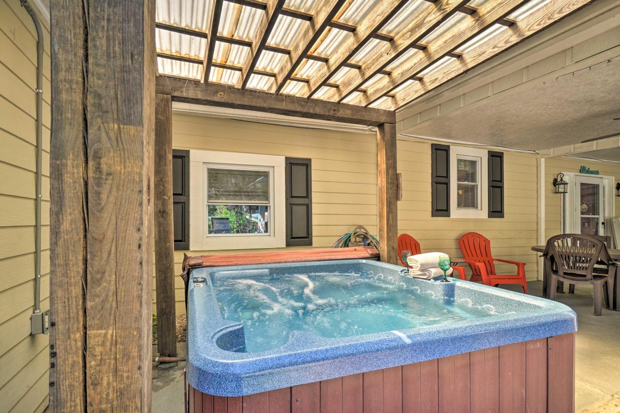 By Dollywood With Private Pool! Pigeon Forge
