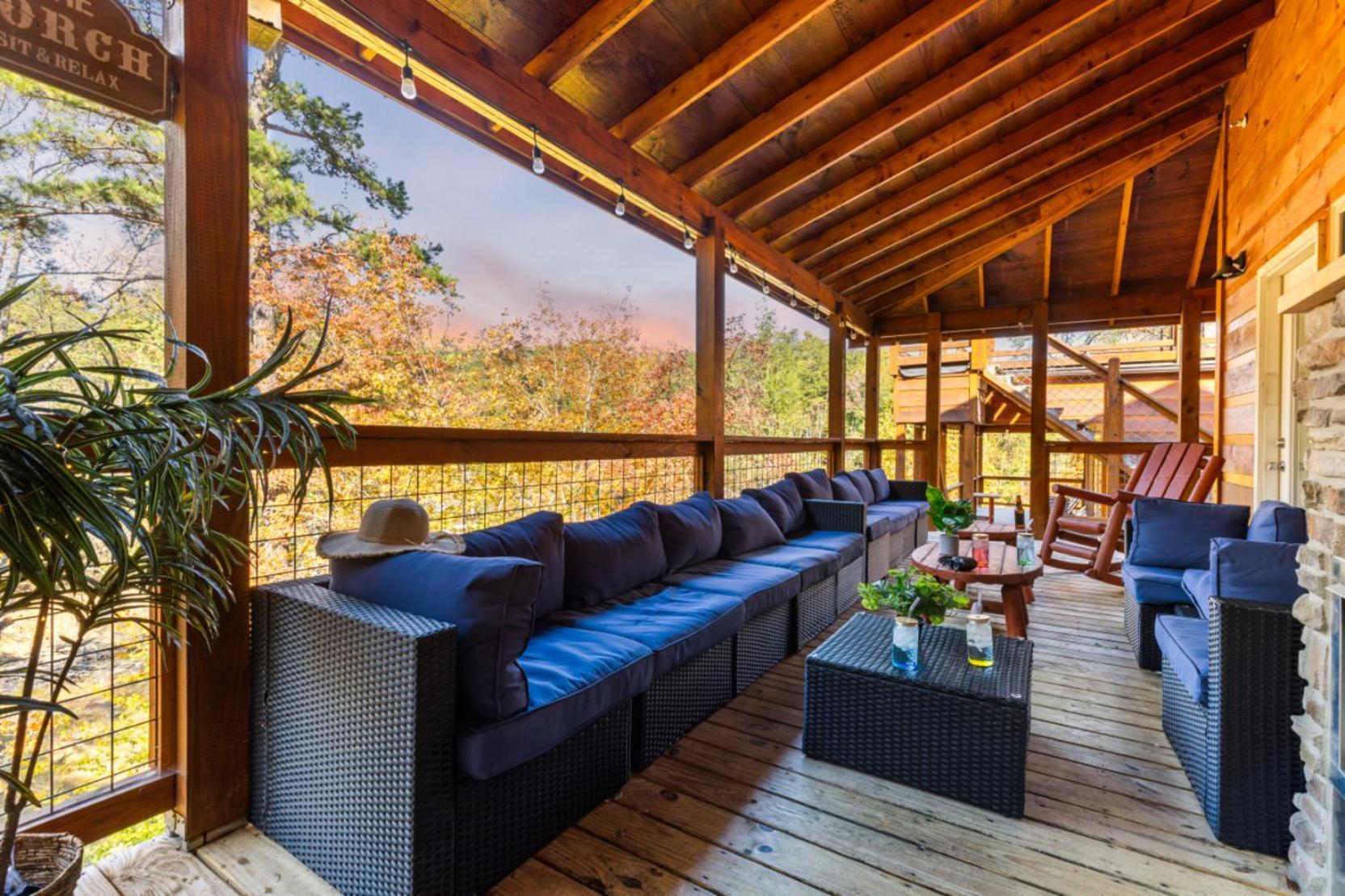 Elegant Elite Estate By Ghosal Luxury Holiday home *