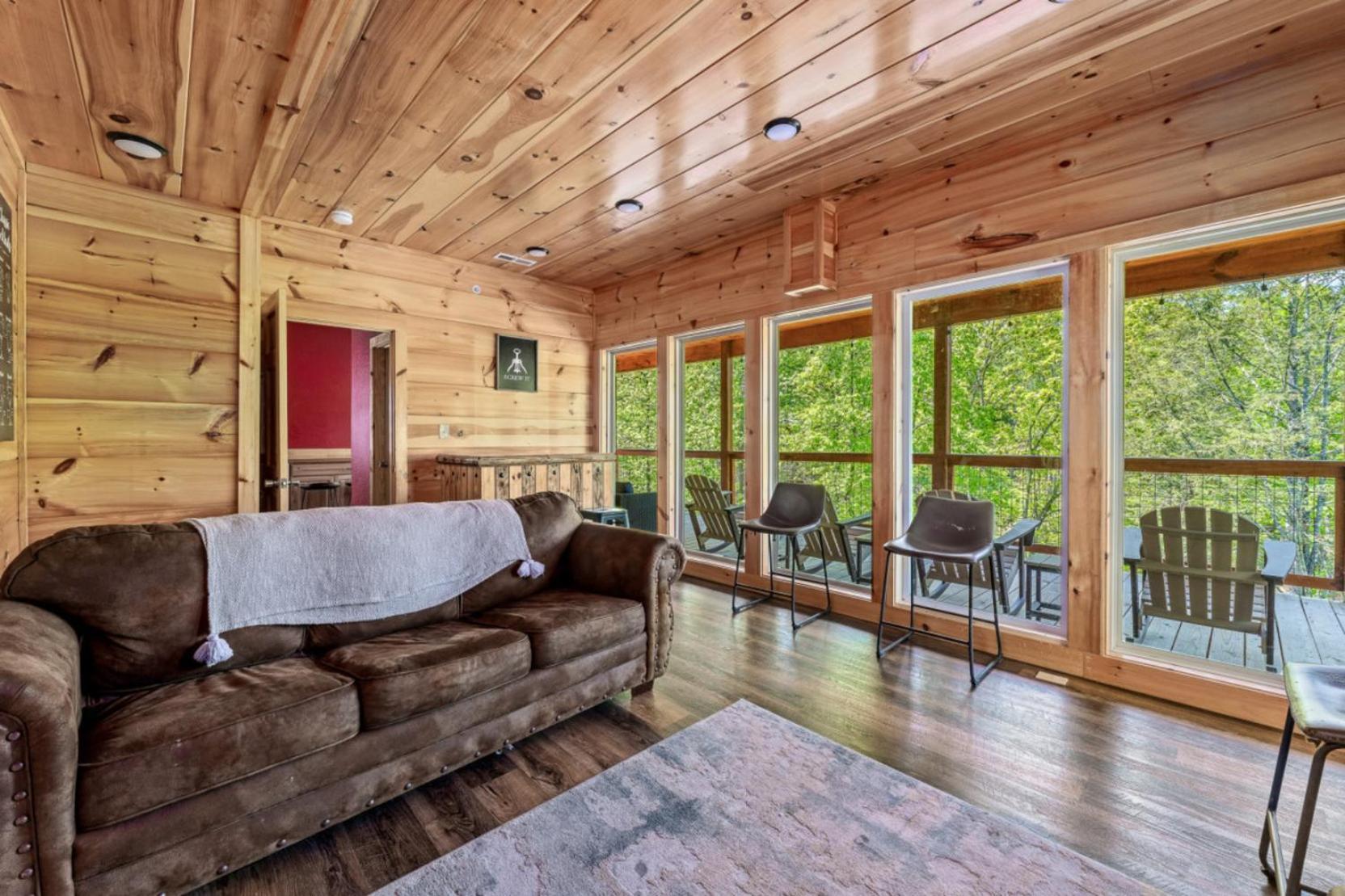 Elegant Elite Estate By Ghosal Luxury Holiday home *