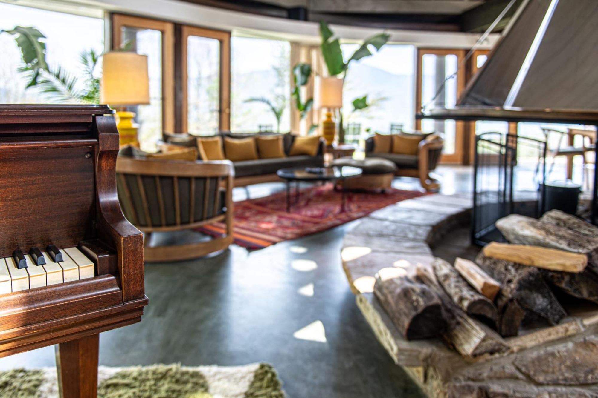 Belltop: Mountaintop Retreat With Views In Tn Pigeon Forge