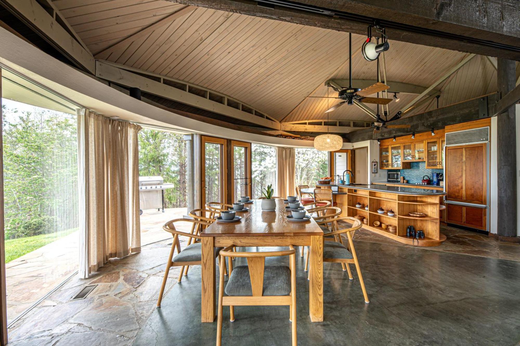 Holiday home Belltop: Mountaintop Retreat With Views In Tn *
