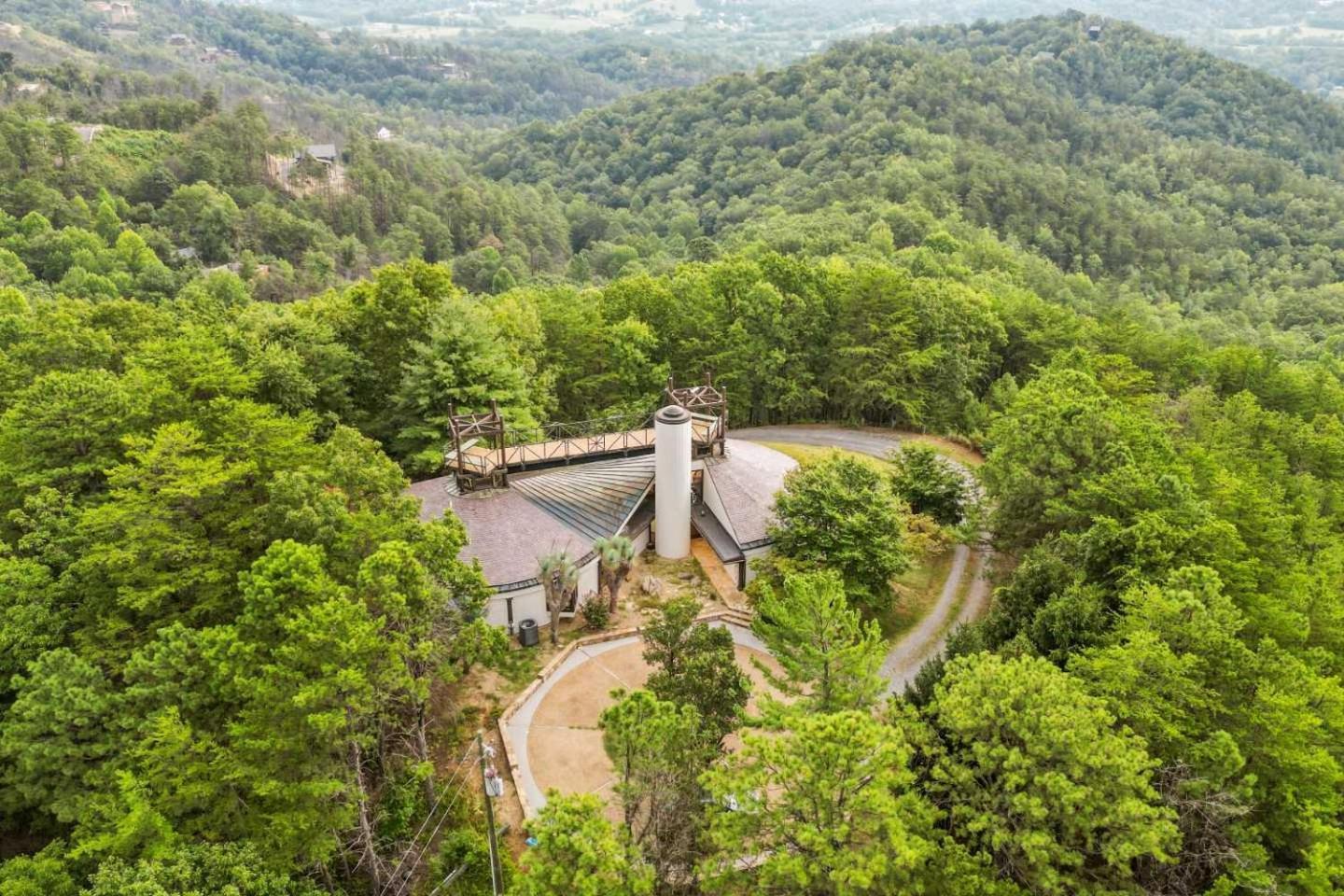 Belltop: Mountaintop Retreat With Views In Tn Holiday home