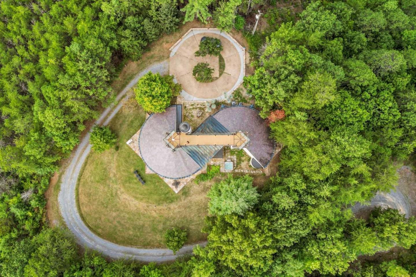 Belltop: Mountaintop Retreat With Views In Tn Holiday home