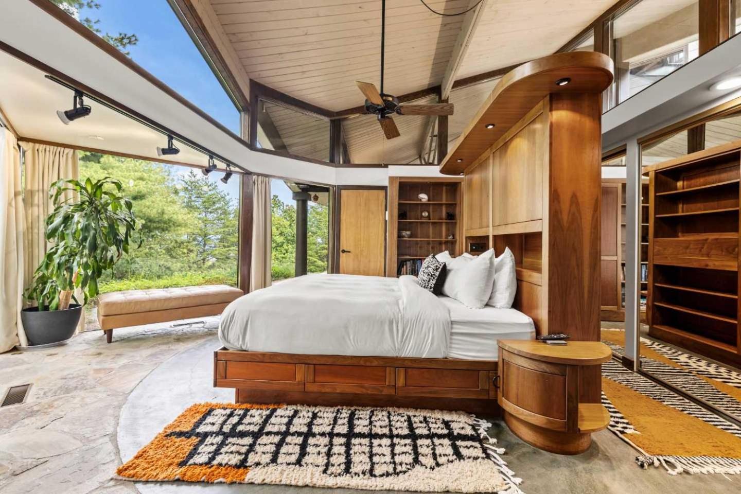 Holiday home Belltop: Mountaintop Retreat With Views In Tn