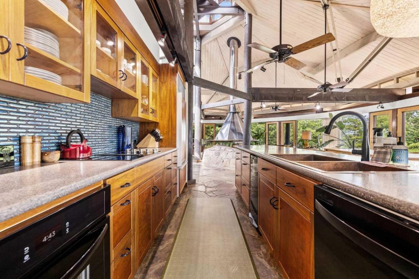 Belltop: Mountaintop Retreat With Views In Tn Pigeon Forge