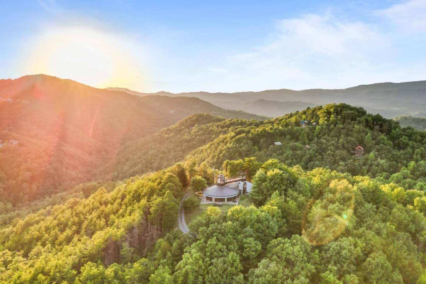 Belltop: Mountaintop Retreat With Views In Tn * Pigeon Forge