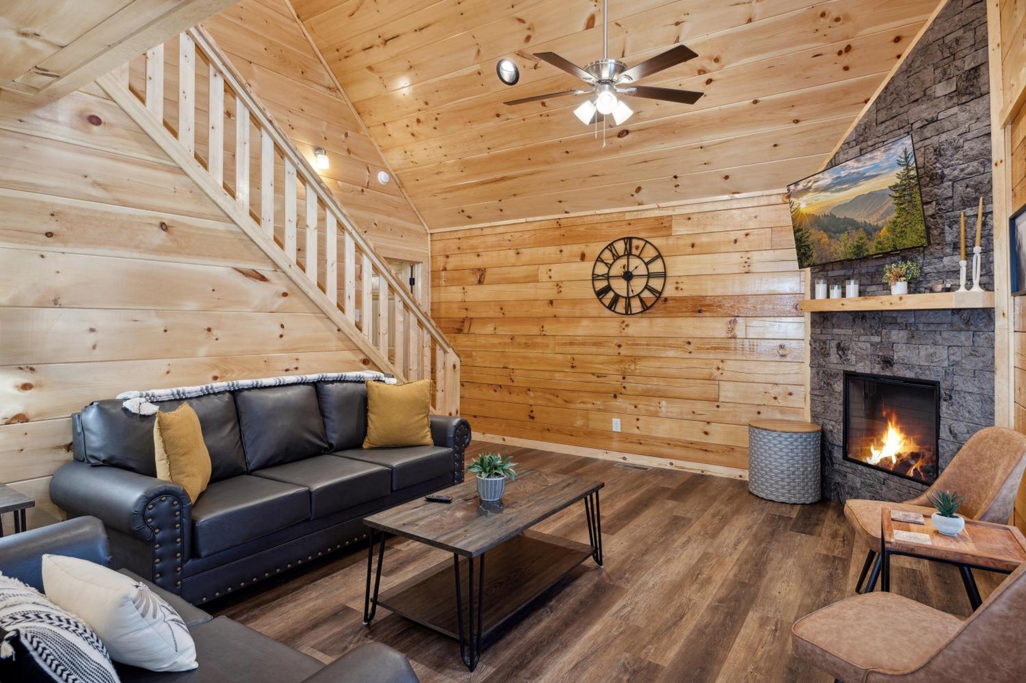 Are My Sunshine - 3 Bedroom - Downtown Pigeon Forge!!