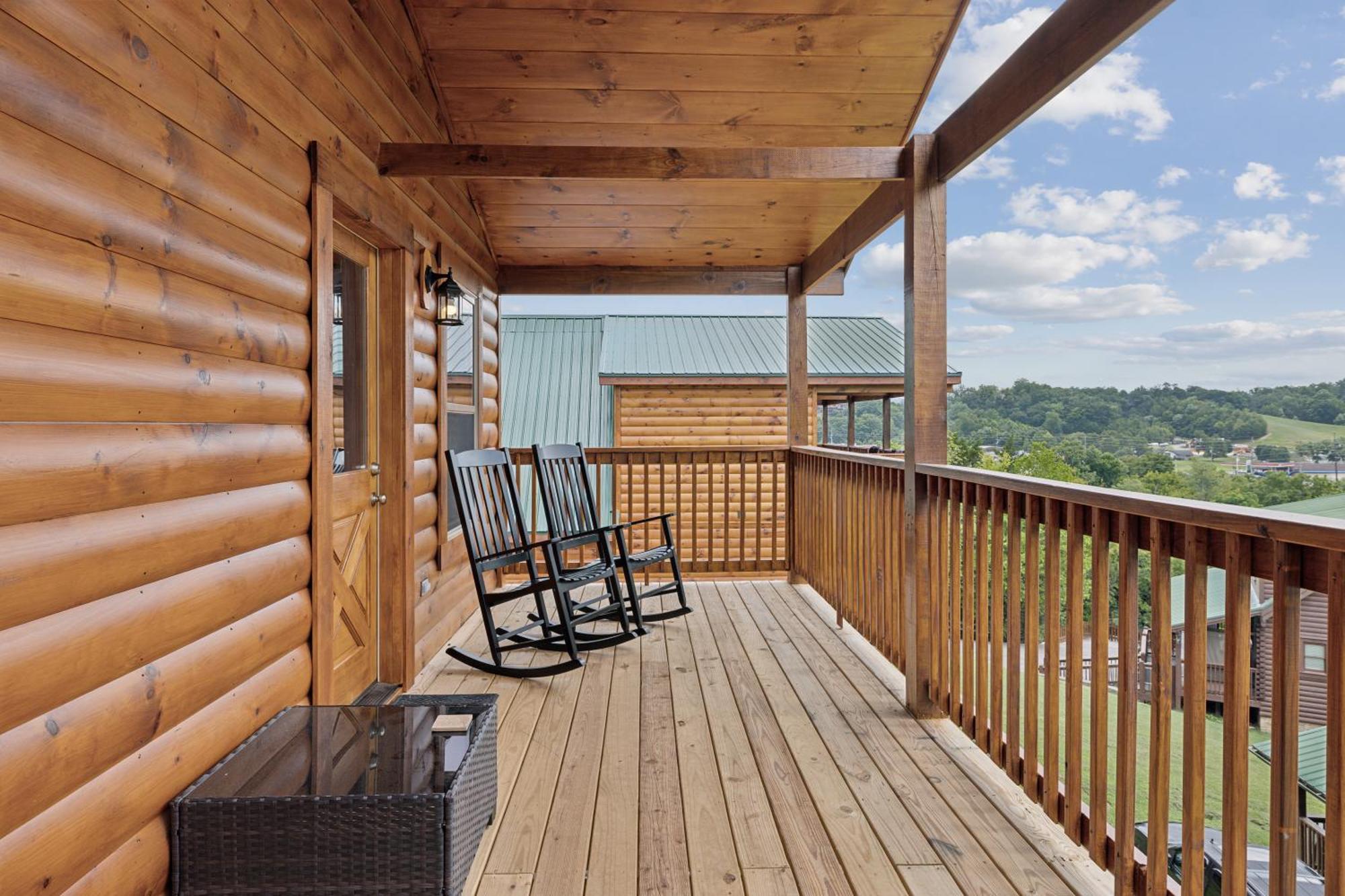 Holiday home Are My Sunshine - 3 Bedroom - Downtown Pigeon Forge!!