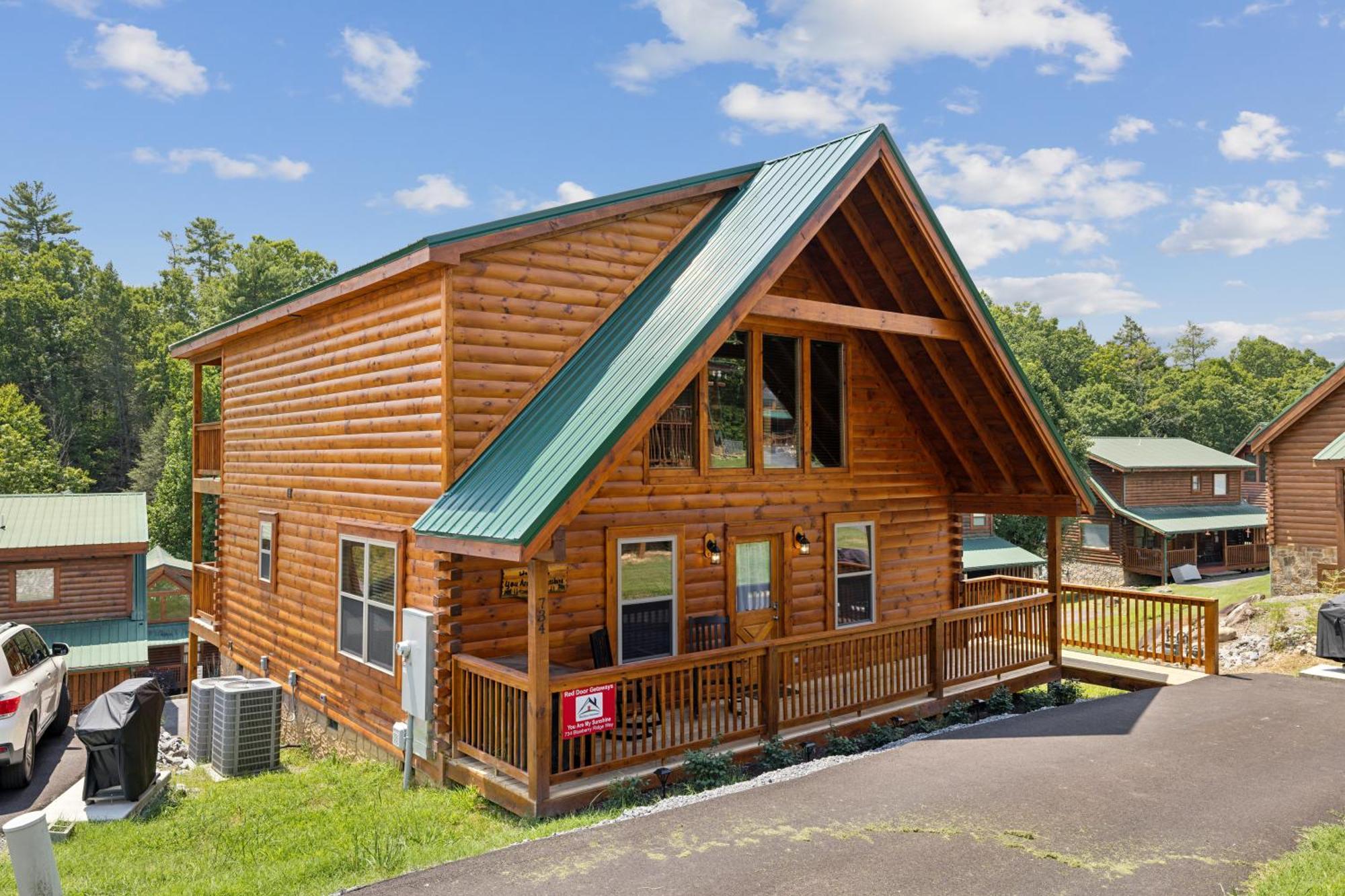 Holiday home Are My Sunshine - 3 Bedroom - Downtown Pigeon Forge!! *