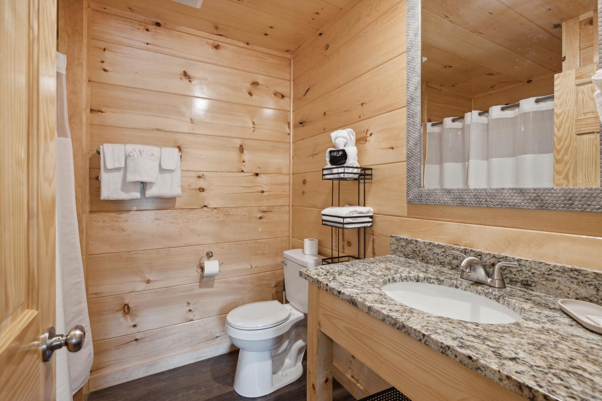 Are My Sunshine - 3 Bedroom - Downtown Pigeon Forge!! * Pigeon Forge