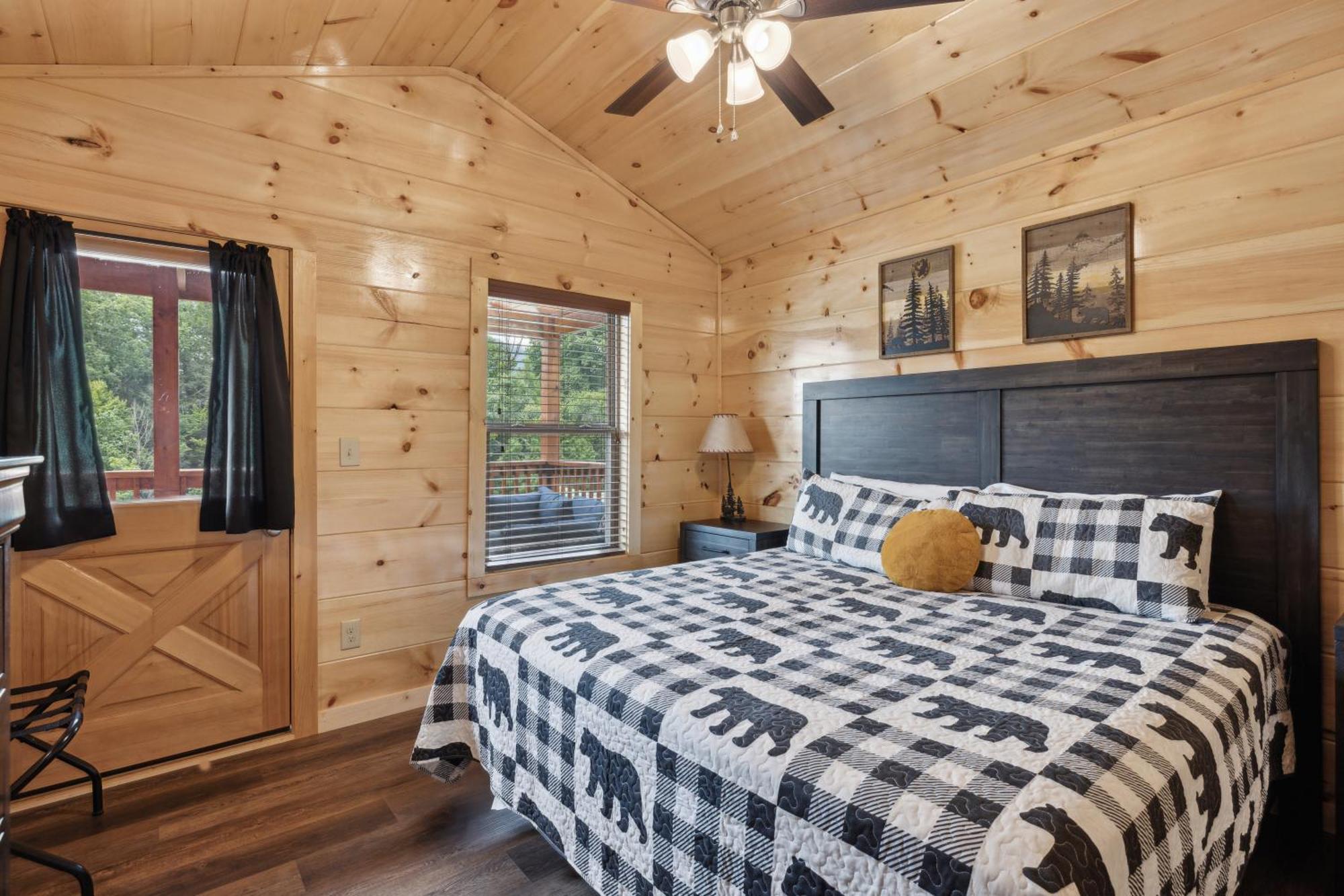 Are My Sunshine - 3 Bedroom - Downtown Pigeon Forge!!