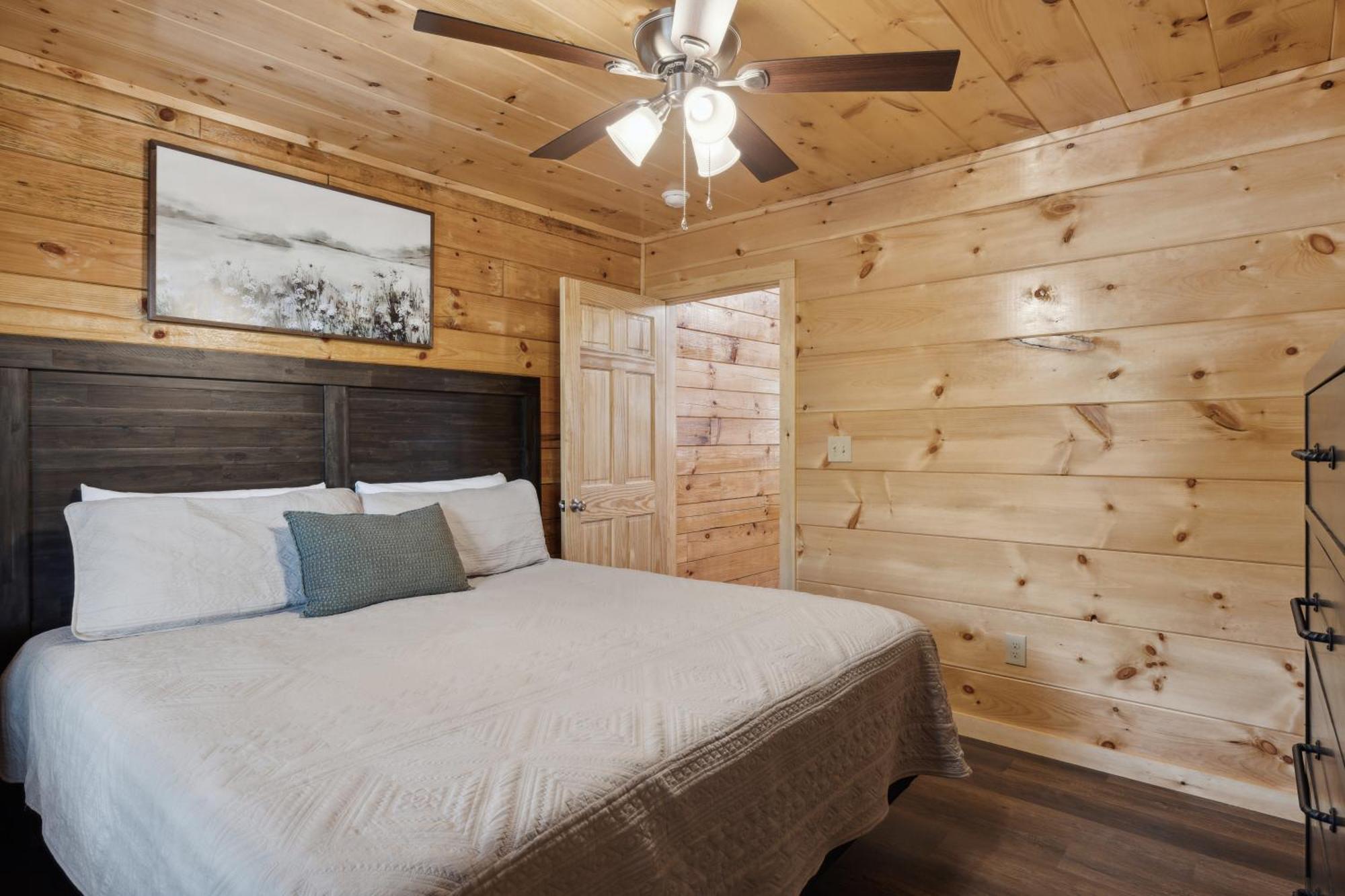 Holiday home Are My Sunshine - 3 Bedroom - Downtown Pigeon Forge!! *
