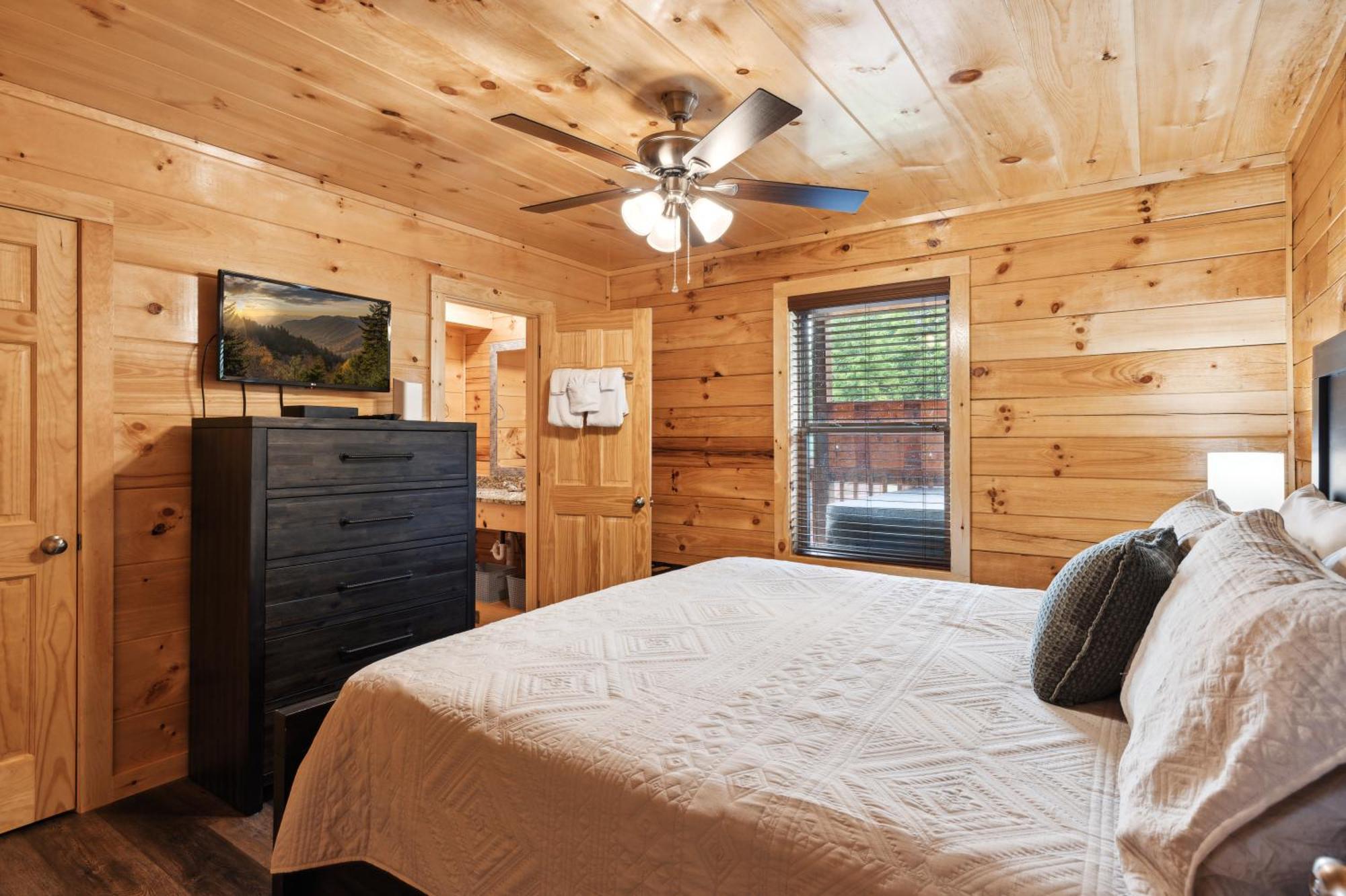 Amazing Grace - Newly Built - 3 Bedroom - Less Than 2 Miles From The Island Pigeon Forge