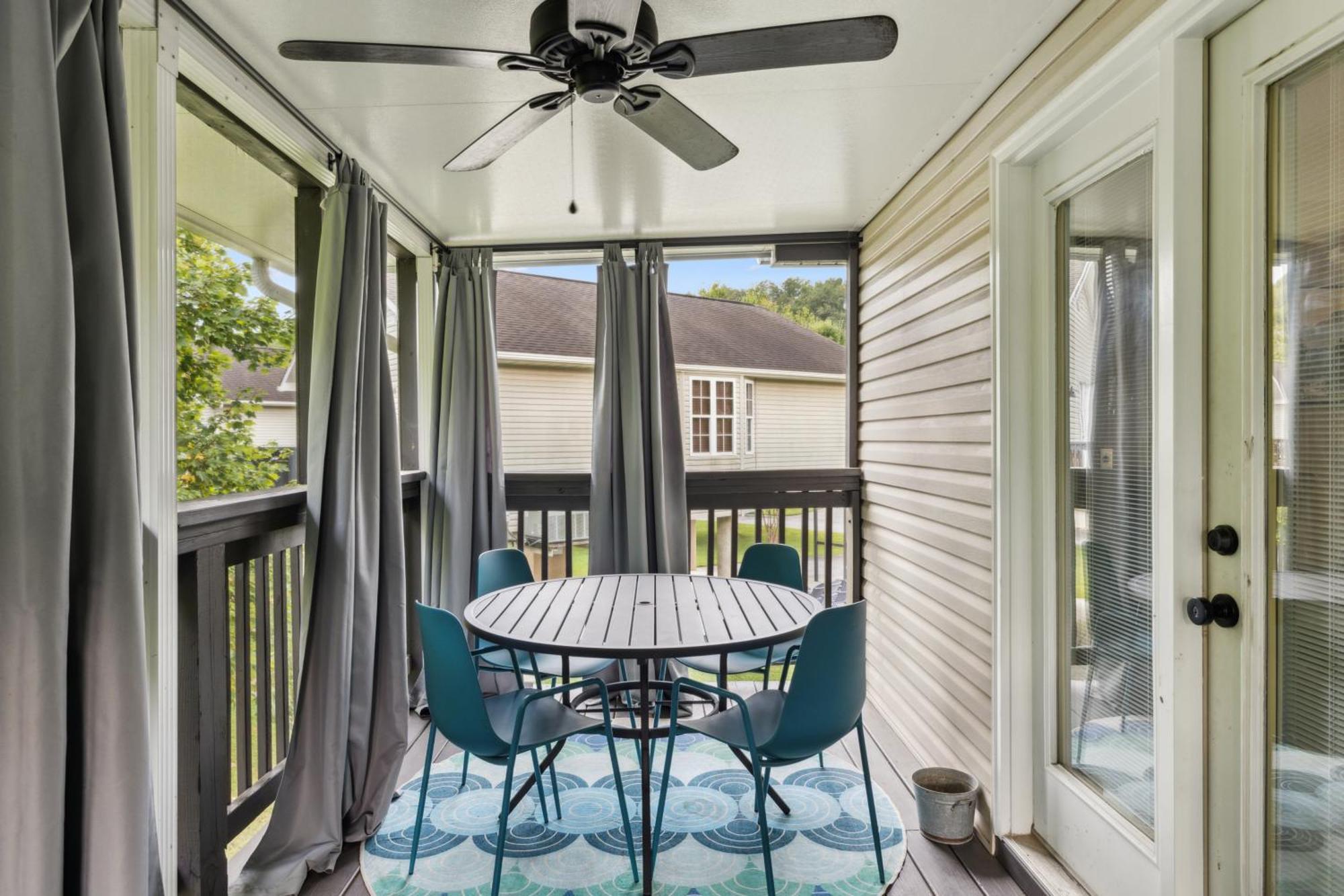 Charming 2 Bed Oasis With River Access Hot Tub And Outdoor Fun Sleeps 6 Comfortably Pigeon Forge