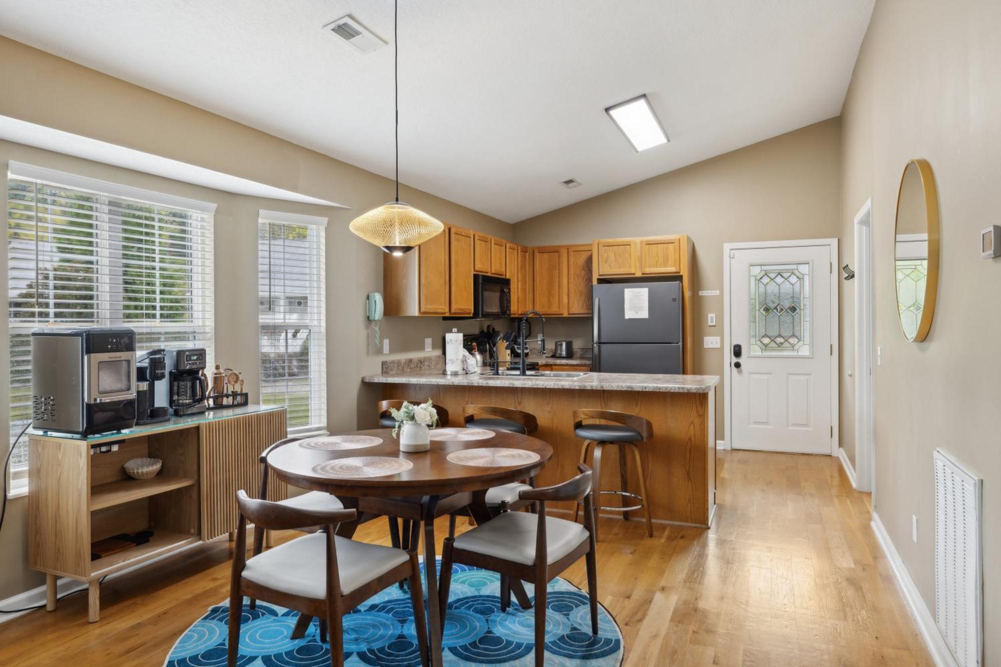 Charming 2 Bed Oasis With River Access Hot Tub And Outdoor Fun Sleeps 6 Comfortably Pigeon Forge