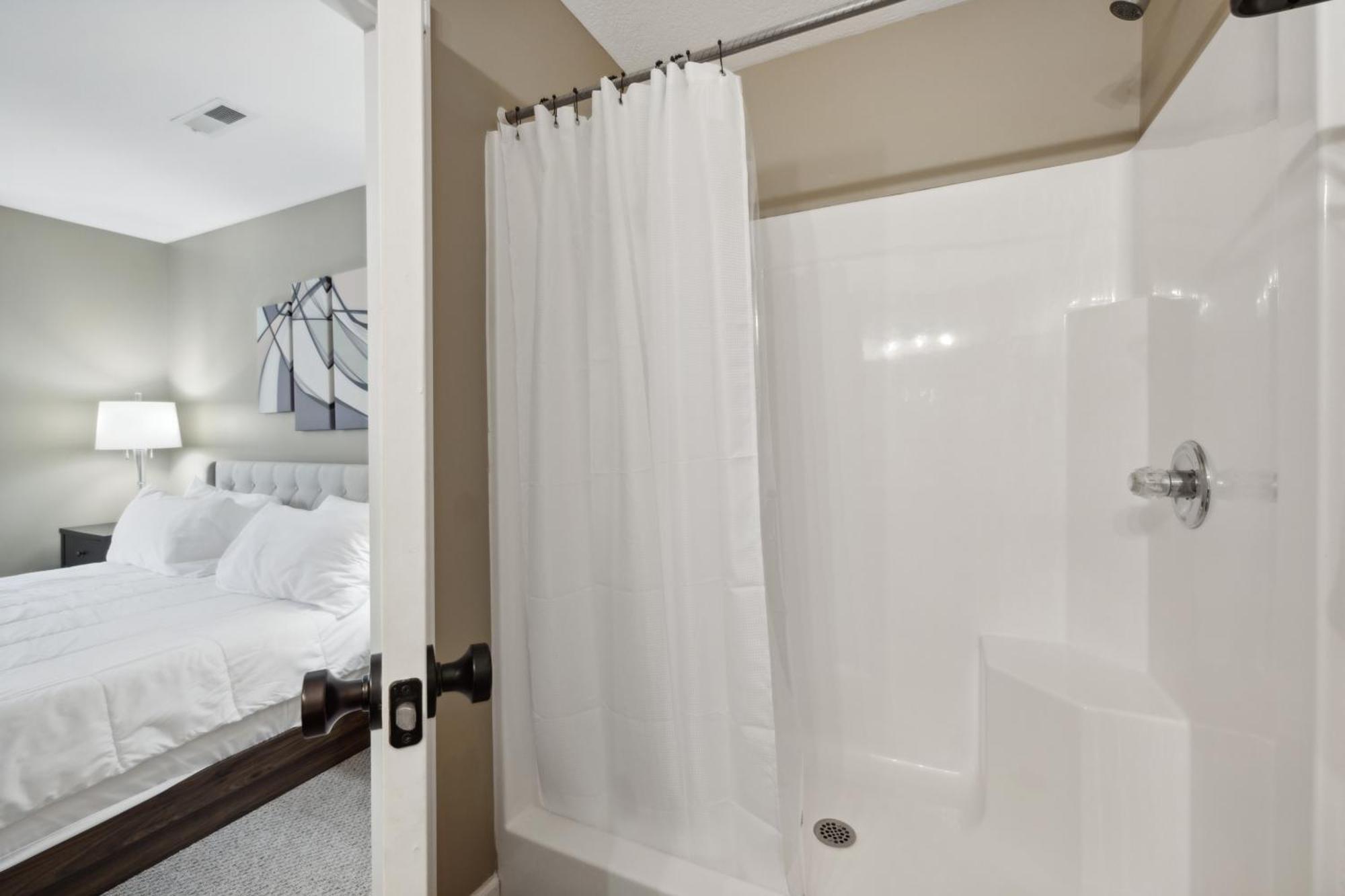 Charming 2 Bed Oasis With River Access Hot Tub And Outdoor Fun Sleeps 6 Comfortably *