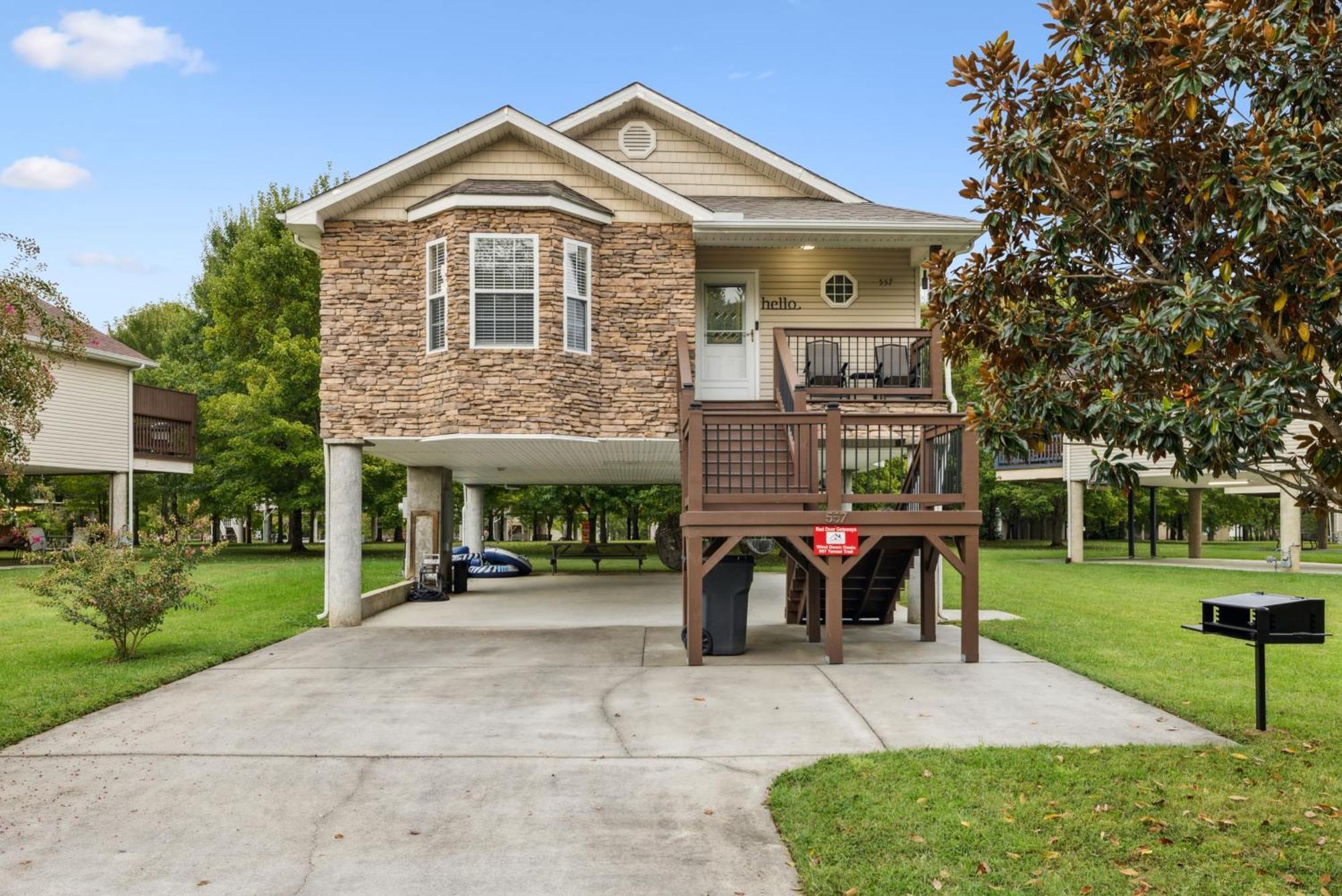 Charming 2 Bed Oasis With River Access Hot Tub And Outdoor Fun Sleeps 6 Comfortably Pigeon Forge