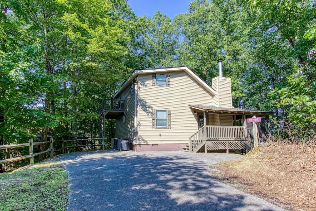 Holiday home Serene W Hot Tub, Games, Wi-fi, Pets Ok Pigeon Forge