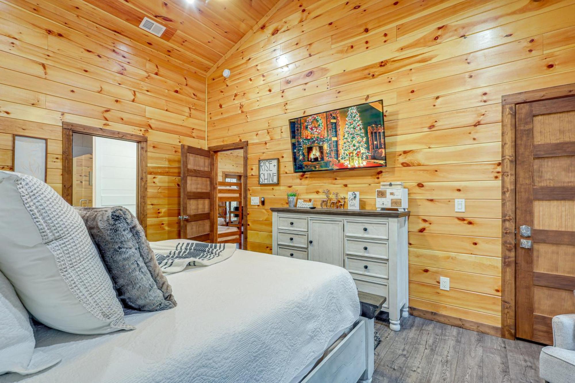 Close To Hiking And Attractions Smoky Mtn Holiday home Pigeon Forge