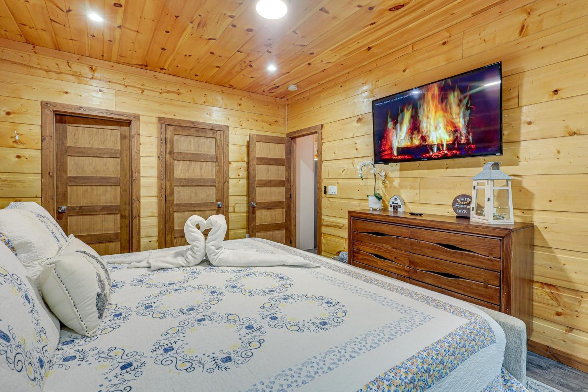 Close To Hiking And Attractions Smoky Mtn Holiday home