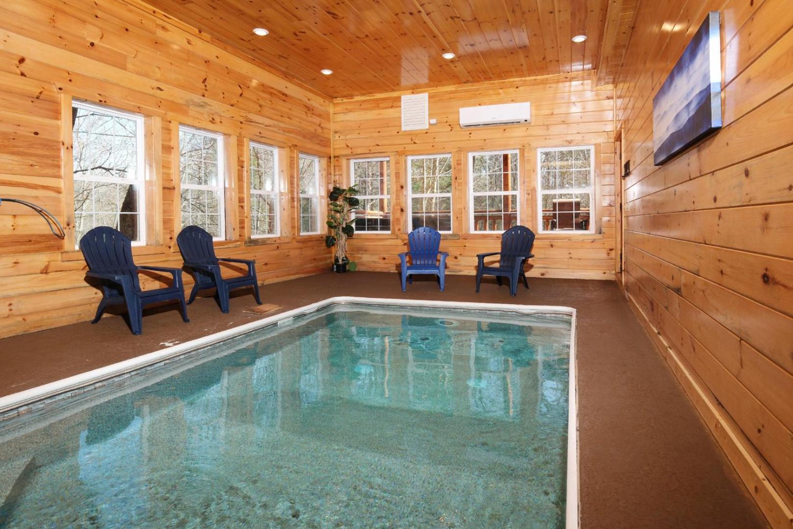 Pet Friendly 5br Indoor Pool Gameroom Theater Holiday home Pigeon Forge