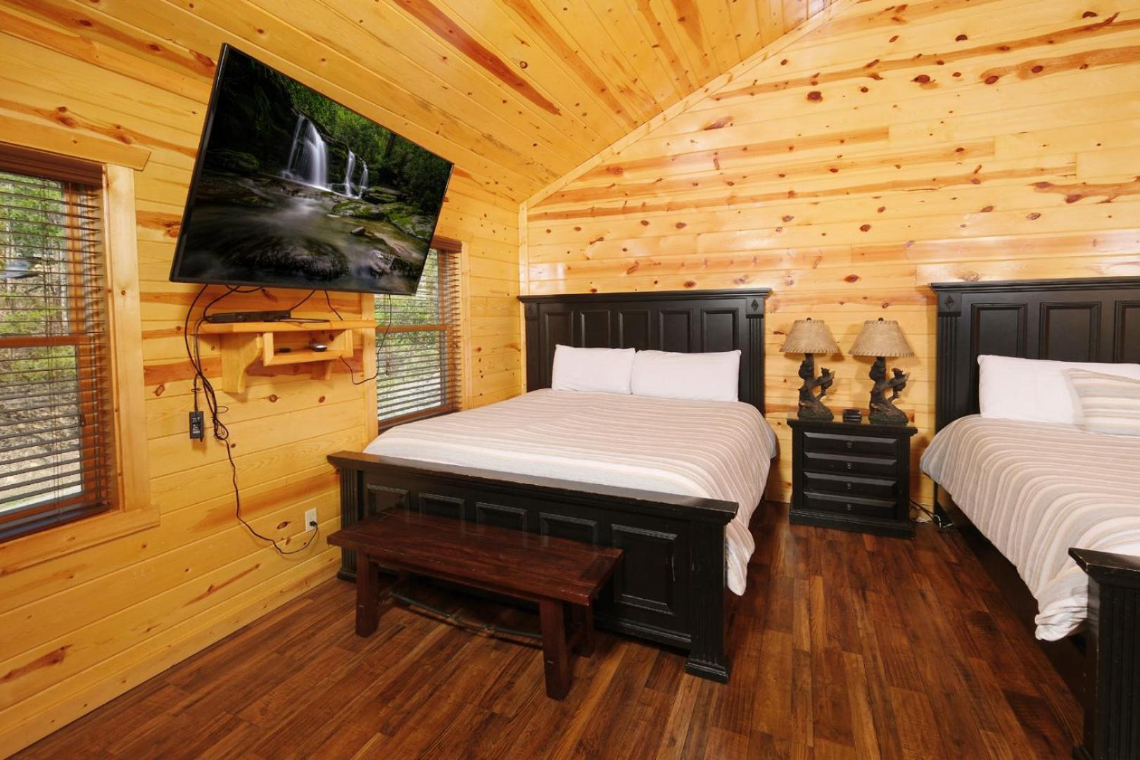 Pet Friendly 5br Indoor Pool Gameroom Theater Holiday home *