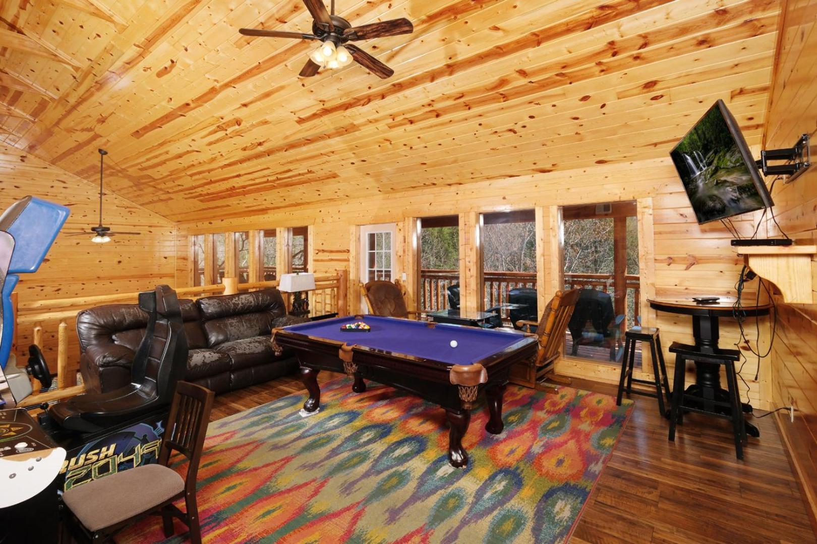 Pet Friendly 5br Indoor Pool Gameroom Theater Holiday home Pigeon Forge