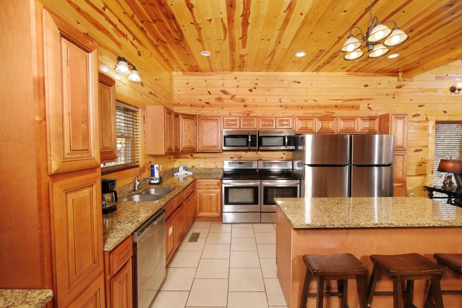 Pet Friendly 5br Indoor Pool Gameroom Theater Holiday home Pigeon Forge