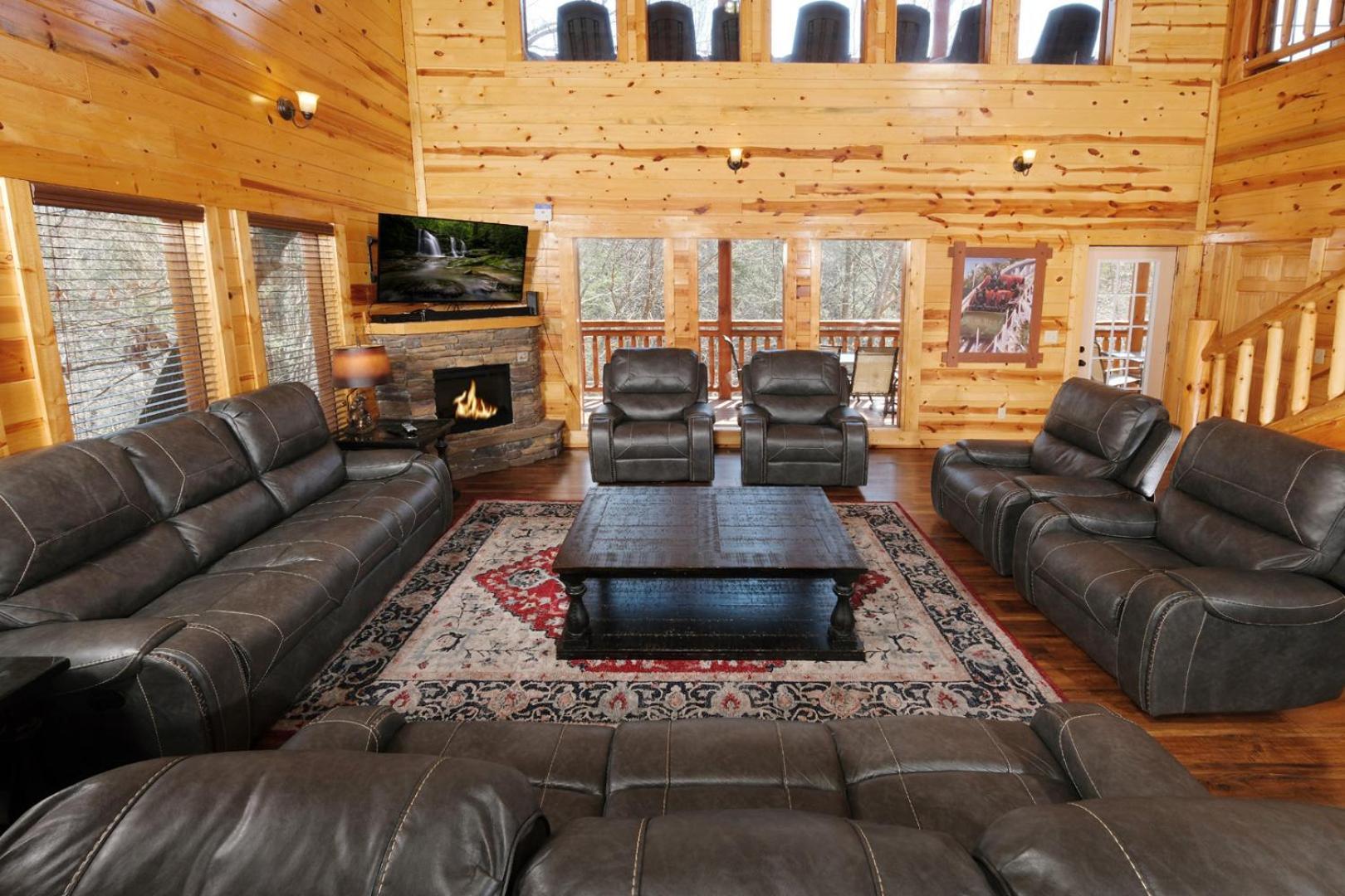 Pet Friendly 5br Indoor Pool Gameroom Theater Holiday home