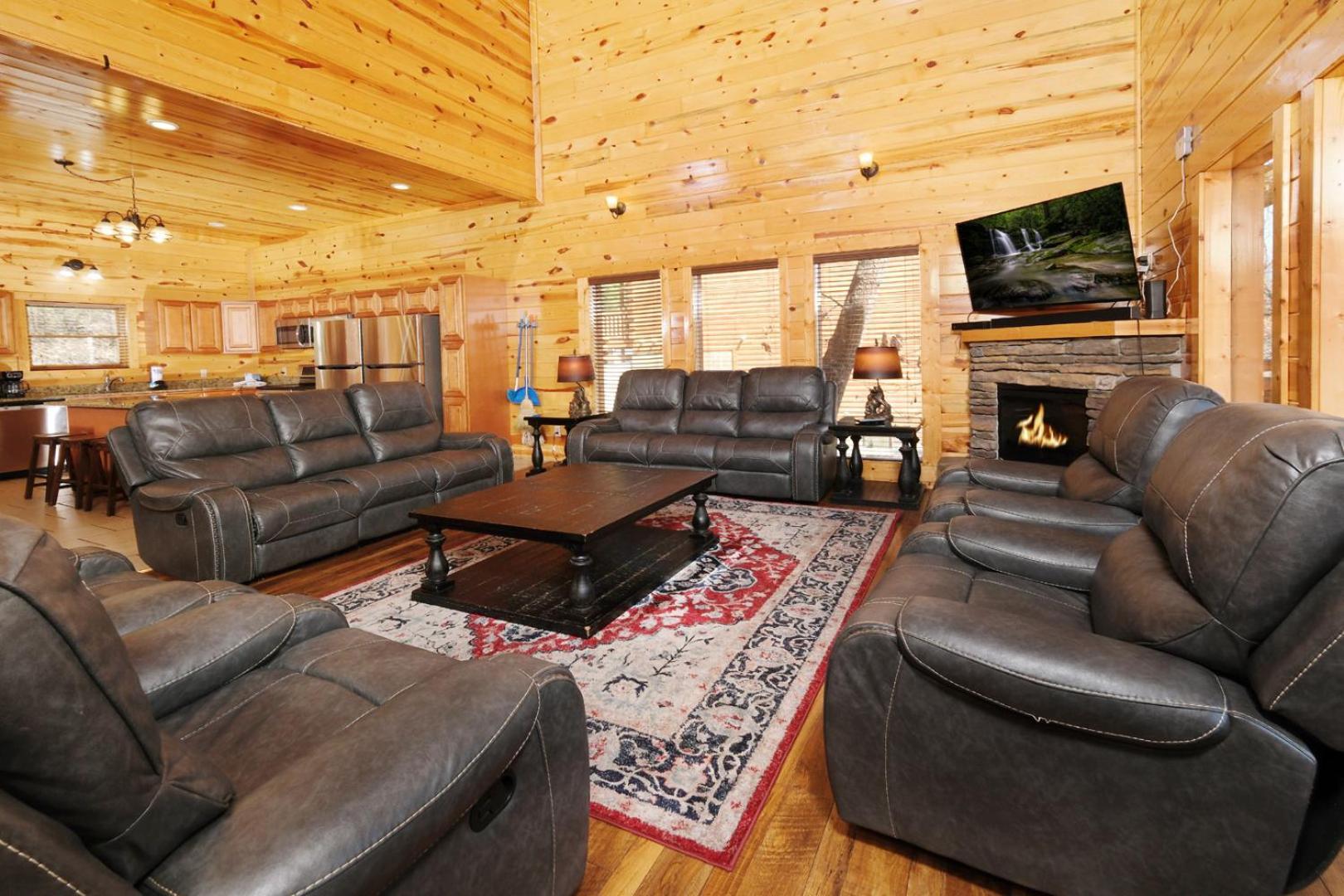 Pet Friendly 5br Indoor Pool Gameroom Theater Pigeon Forge